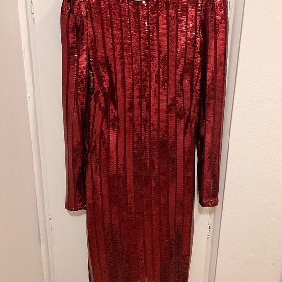 Beautiful sequin dress - Picture 7 of 9